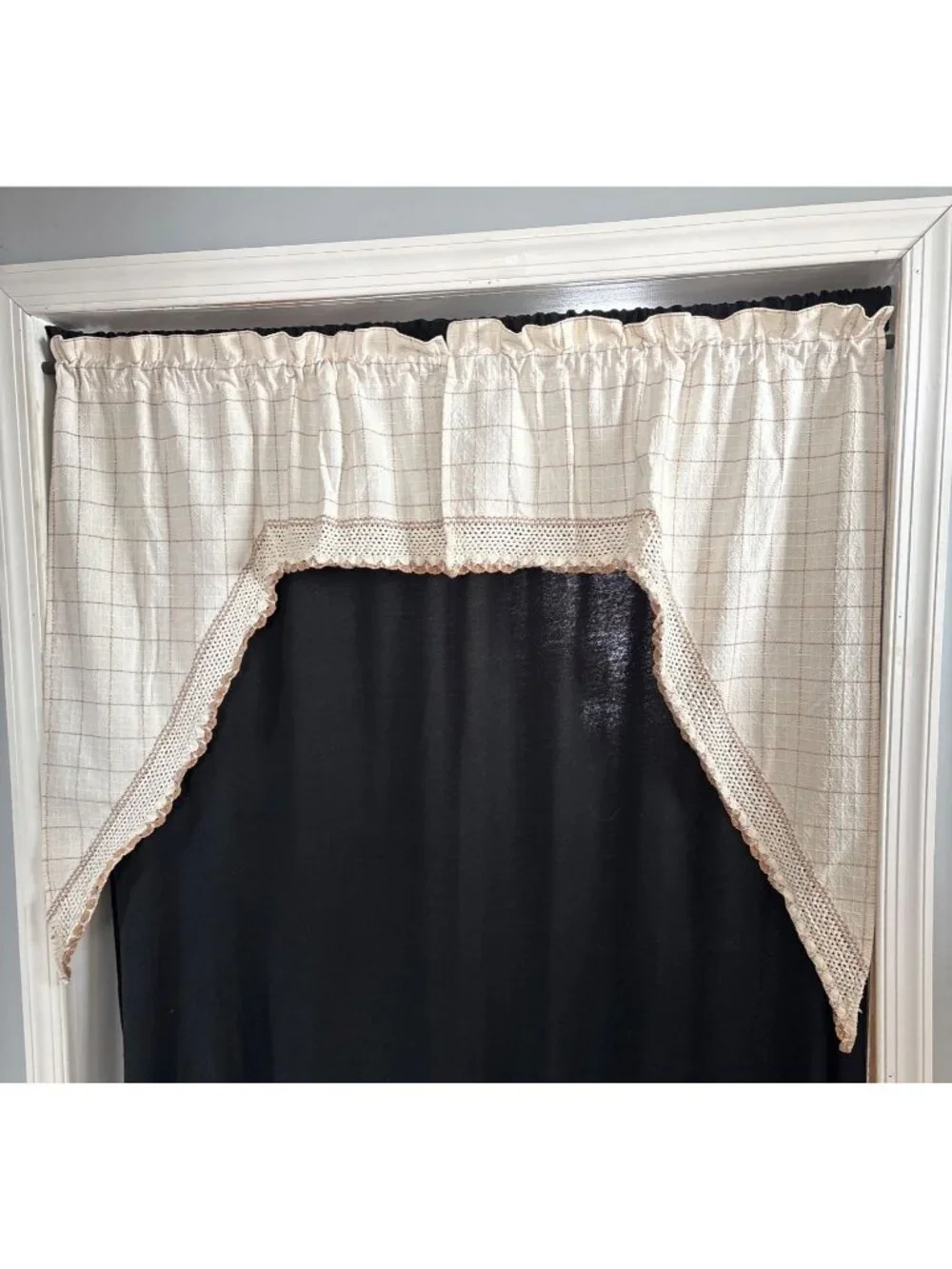 Cream & Tan Crochet Lace Trim Kitchen Curtain Valance 48” W x 34” L Checkered De